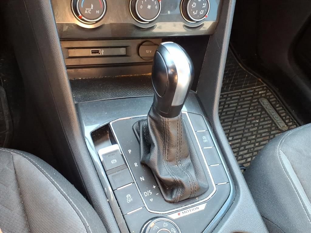Used 2018 Volkswagen Tiguan S AWD/4WD image 8