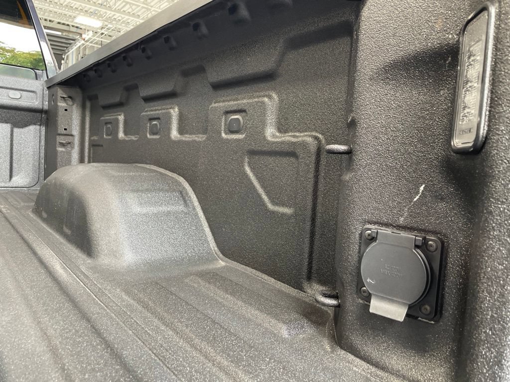 Used 2026 GMC Sierra 2500 AT4 AWD/4WD image 9