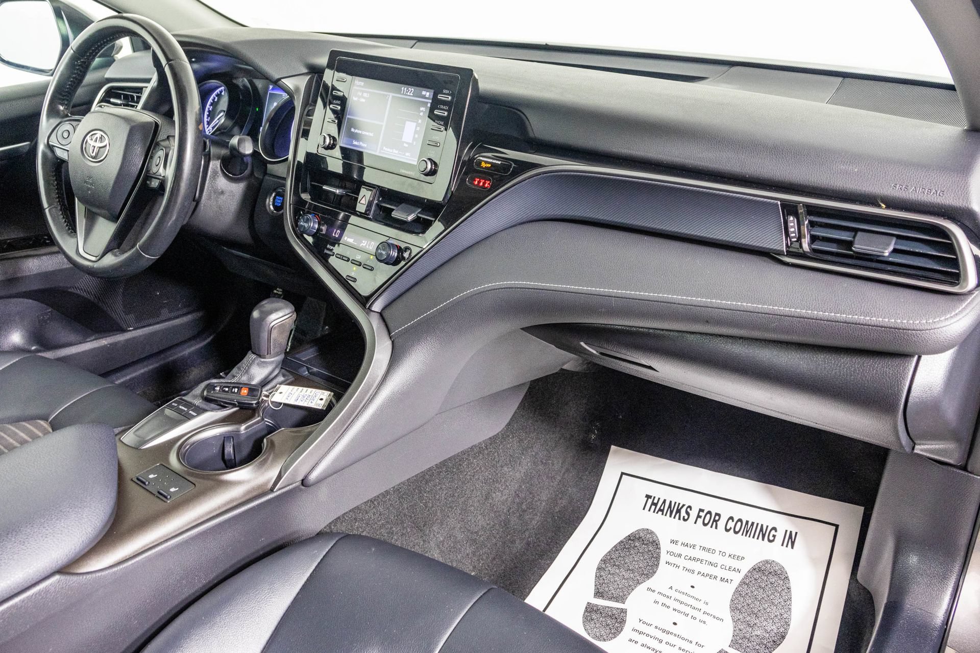 Used 2022 Toyota Camry SE w/ Cold Weather Package FWD image 43