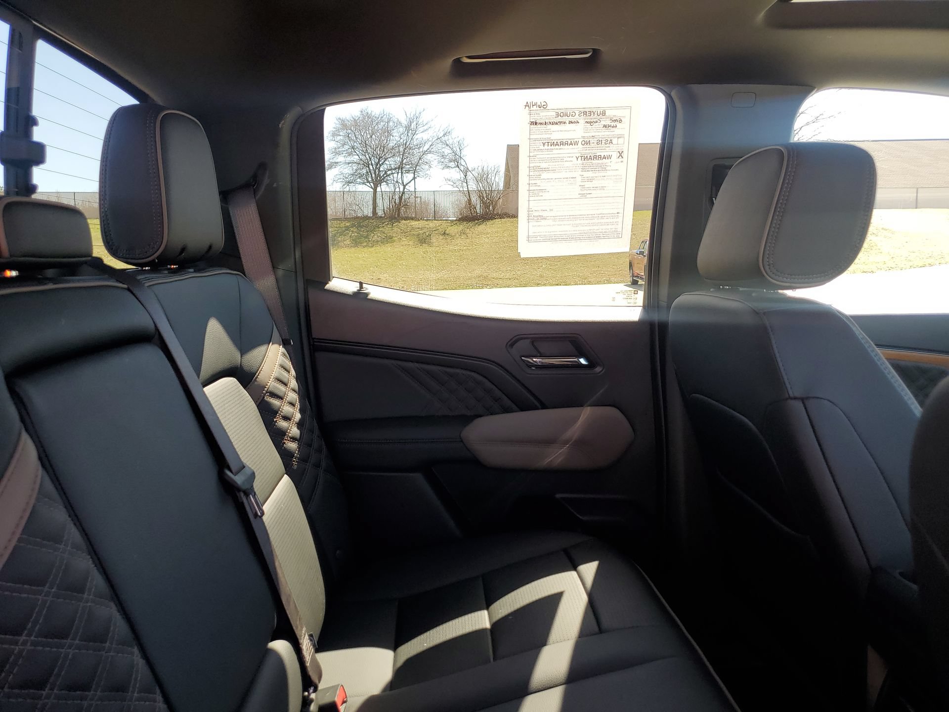 Used 2025 GMC Canyon Denali AWD/4WD image 34