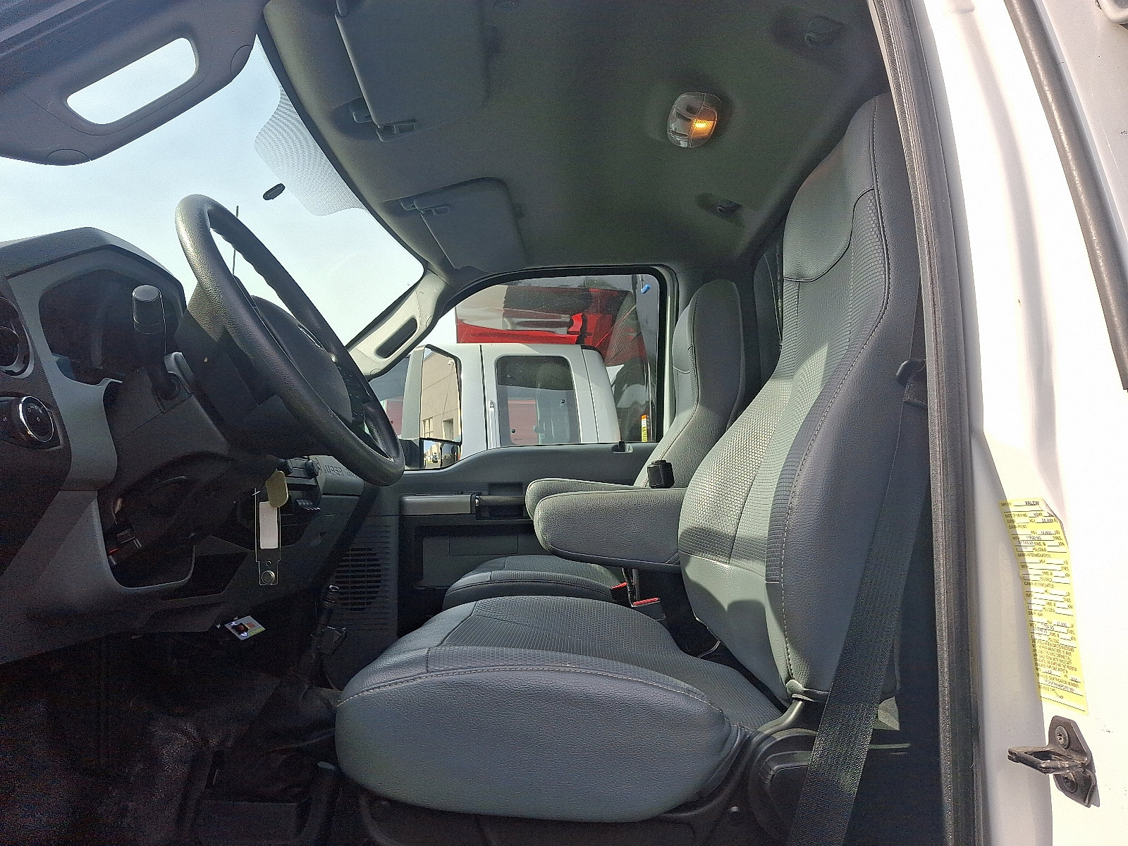 Used 2023 Ford F750 2WD Regular Cab Super Duty image 10