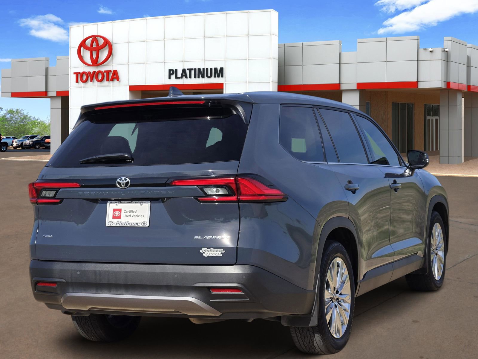 Used 2024 Toyota Grand Highlander Platinum image 5