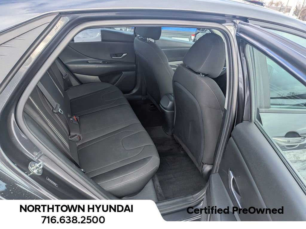 Certified 2023 Hyundai Elantra SEL image 33