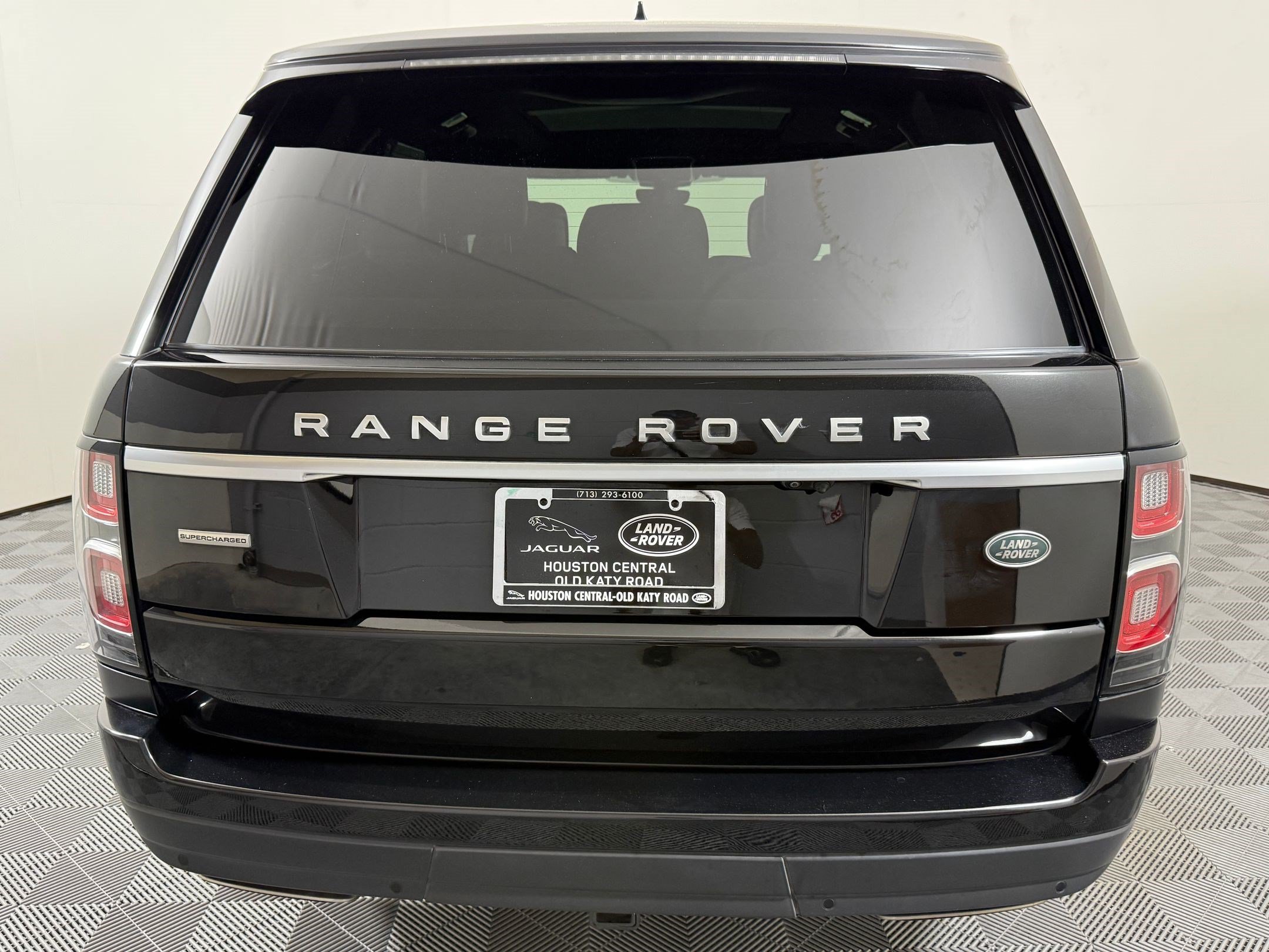 Used 2019 Land Rover Range Rover Long Wheelbase Supercharged AWD/4WD image 10
