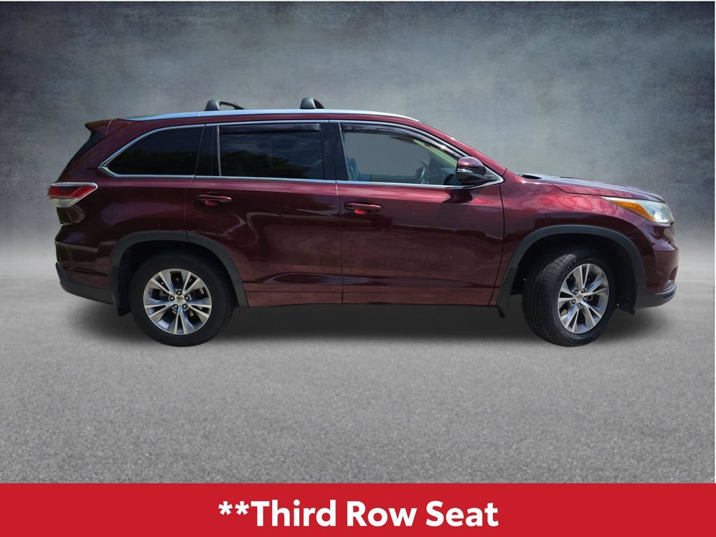 Used 2015 Toyota Highlander XLE AWD/4WD image 3