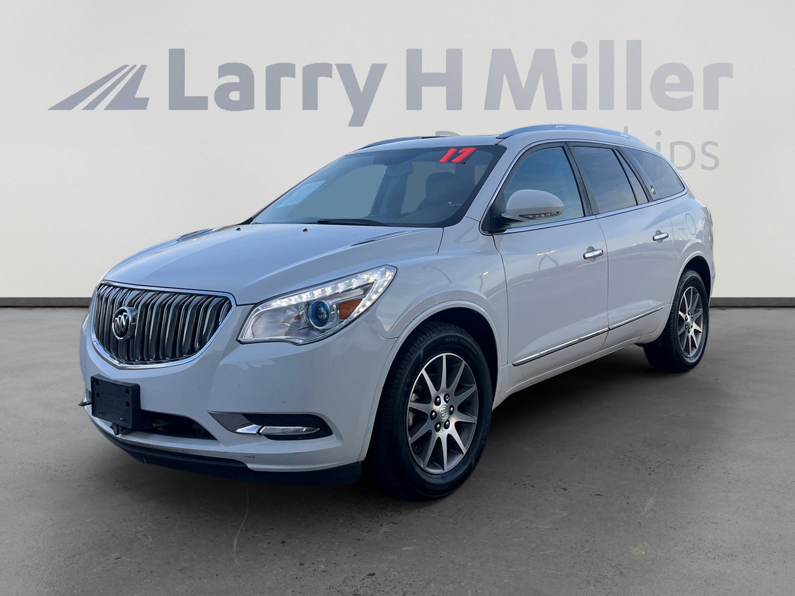 Used 2017 Buick Enclave Leather image 1