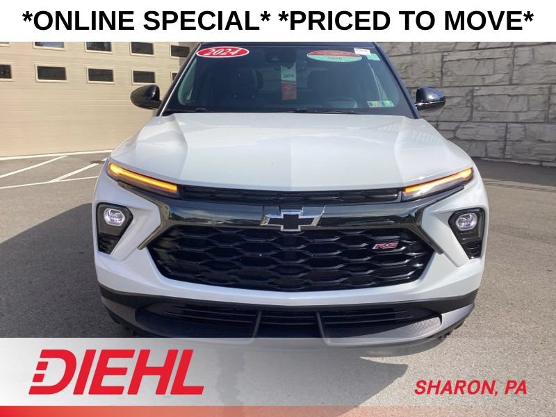 Used 2024 Chevrolet TrailBlazer RS w/ Convenience Package AWD/4WD image 2