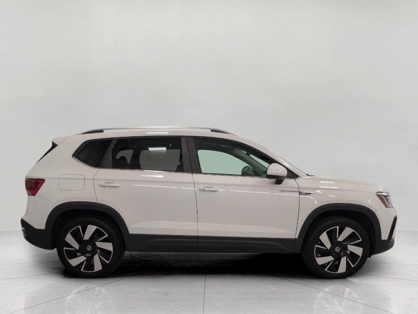 Used 2023 Volkswagen Taos SEL AWD/4WD image 11