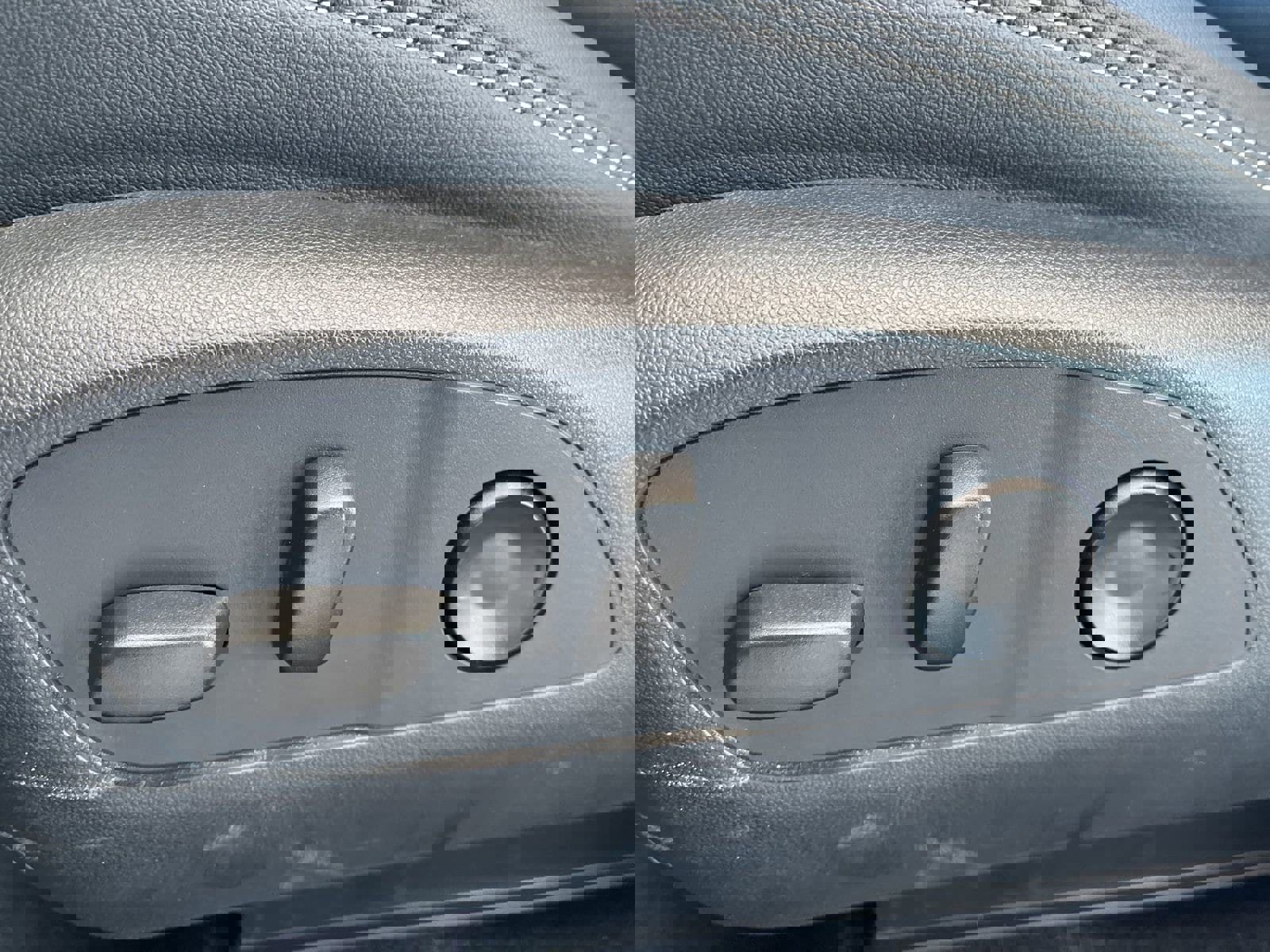 New 2024 Chevrolet Blazer EV LT image 37