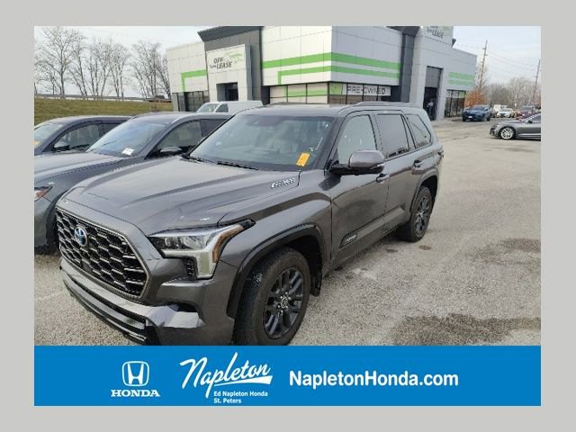 Used 2023 Toyota Sequoia Platinum image 1