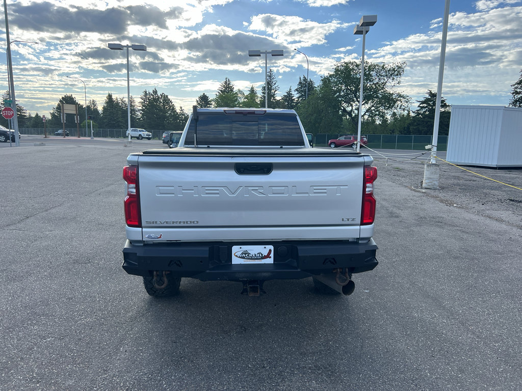 Used 2021 Chevrolet Silverado 2500 LTZ w/ LTZ Convenience Package AWD/4WD image 5