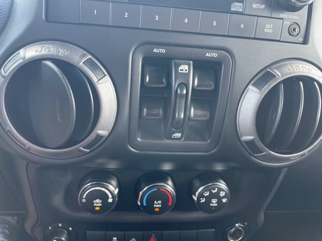 Used 2016 Jeep Wrangler Unlimited Sport w/ Quick Order Package 24S AWD/4WD image 17
