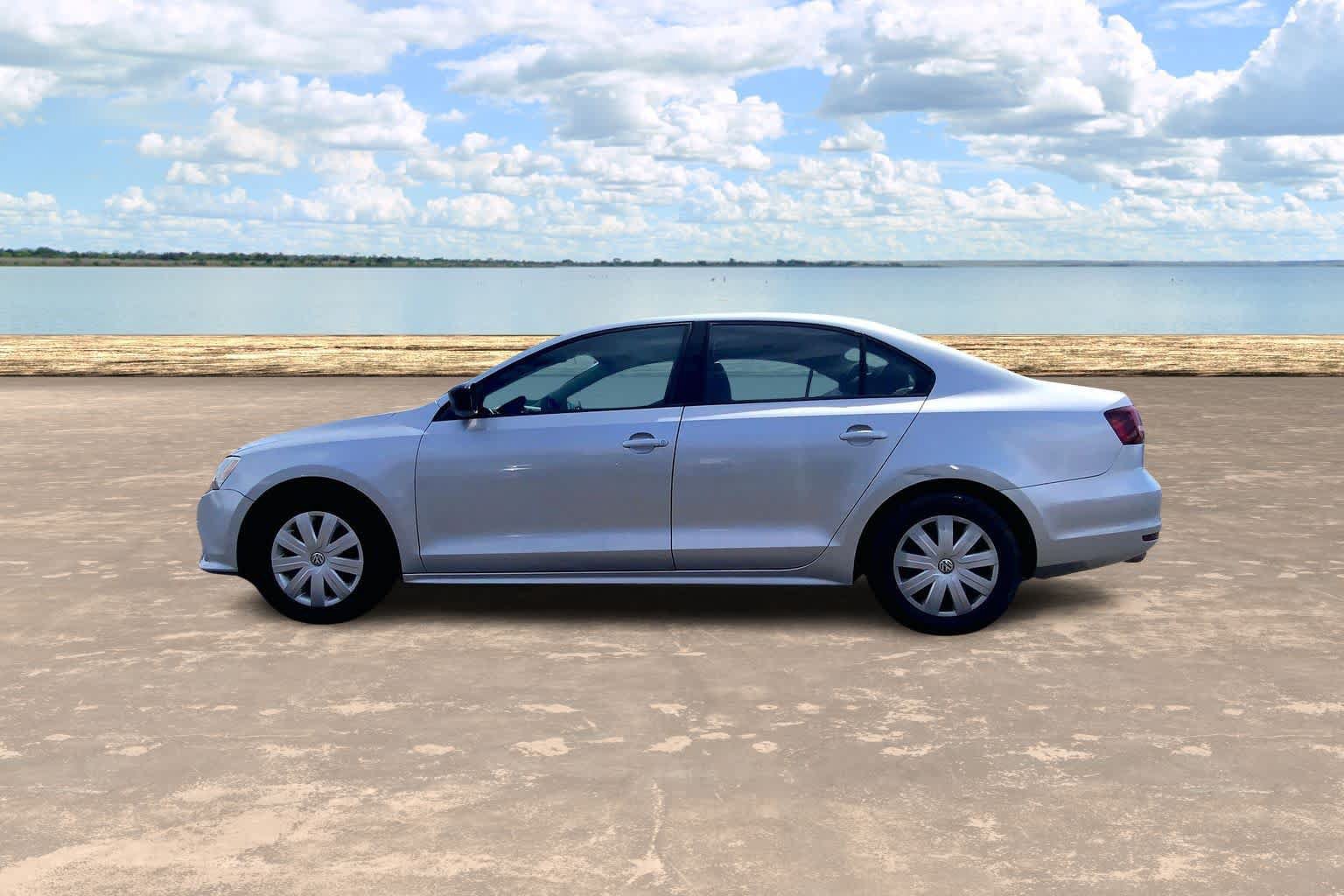 Used 2016 Volkswagen Jetta S FWD image 3