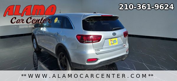 Used 2019 Kia Sorento AWD V6 image 3