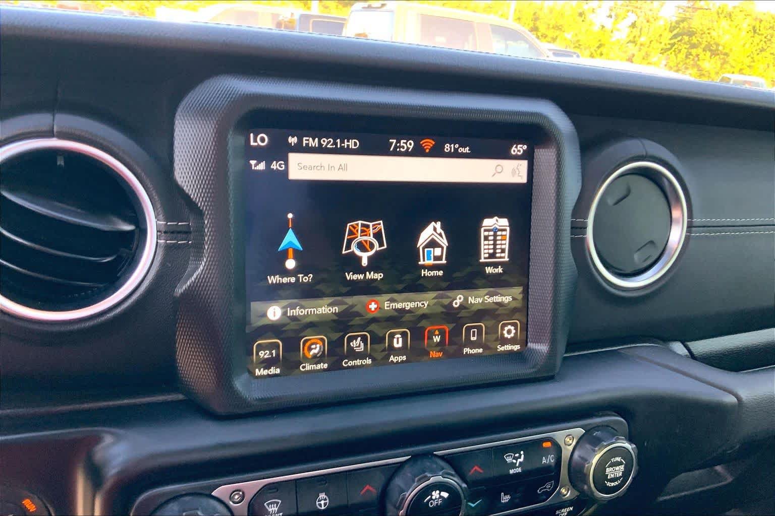 Used 2022 Jeep Wrangler Unlimited Sahara w/ Cold Weather Group AWD/4WD image 31