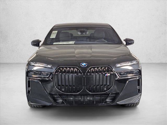 New 2026 BMW i7 M70 AWD/4WD image 2