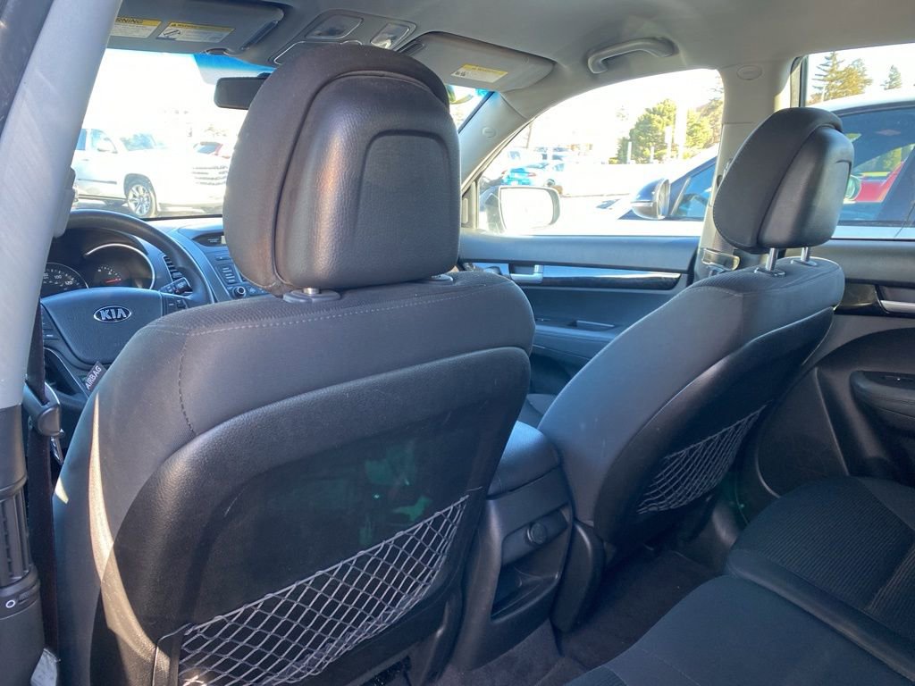 Used 2015 Kia Sorento LX image 27