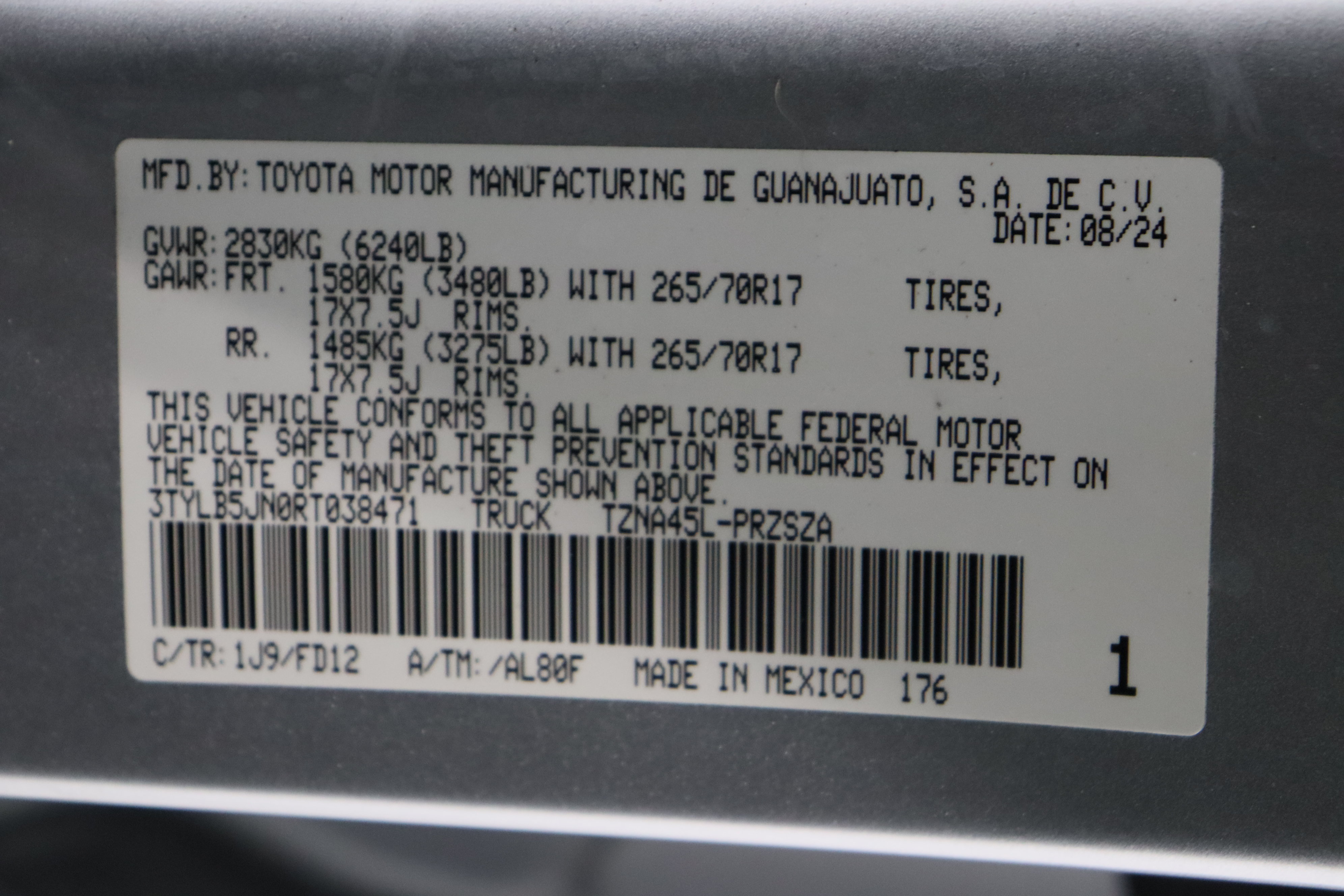 Used 2024 Toyota Tacoma TRD Off-Road AWD/4WD image 40