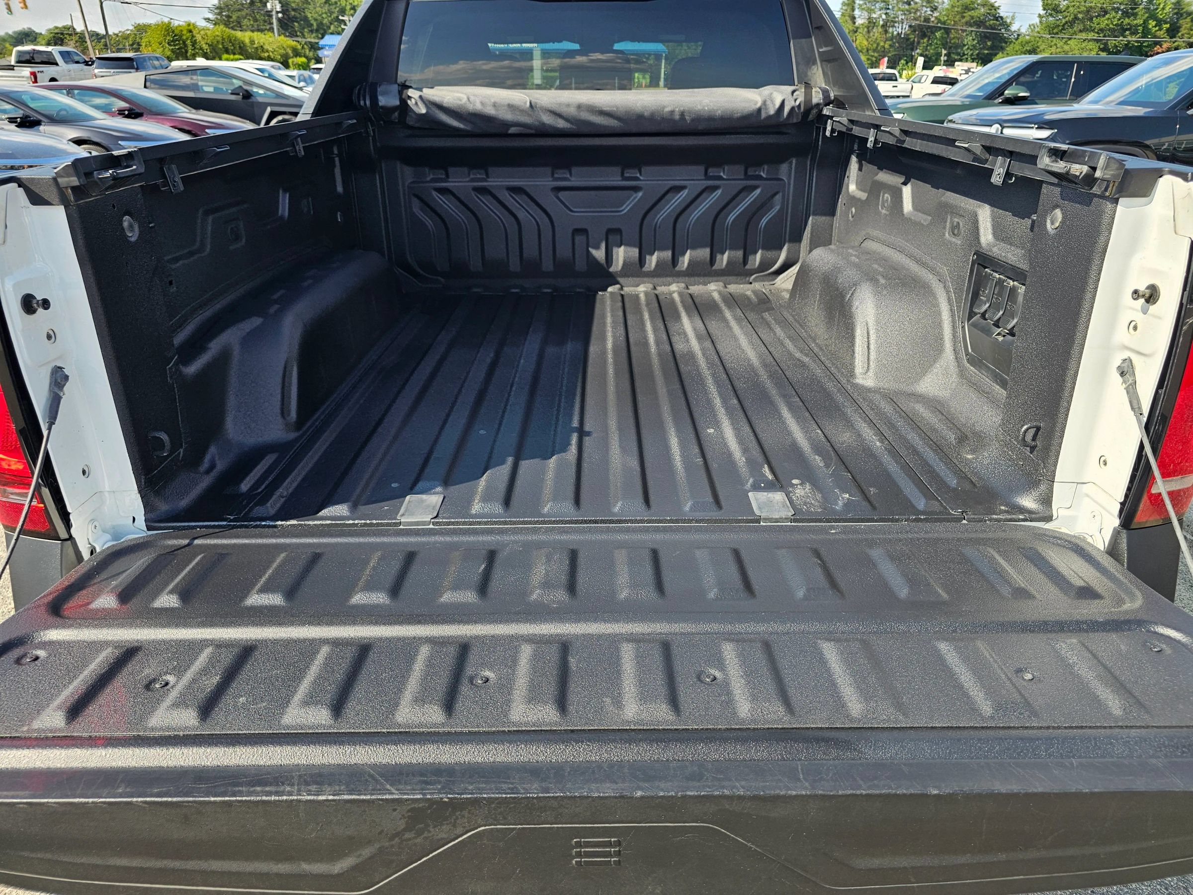 Used 2024 Chevrolet Silverado EV W/T AWD/4WD image 37