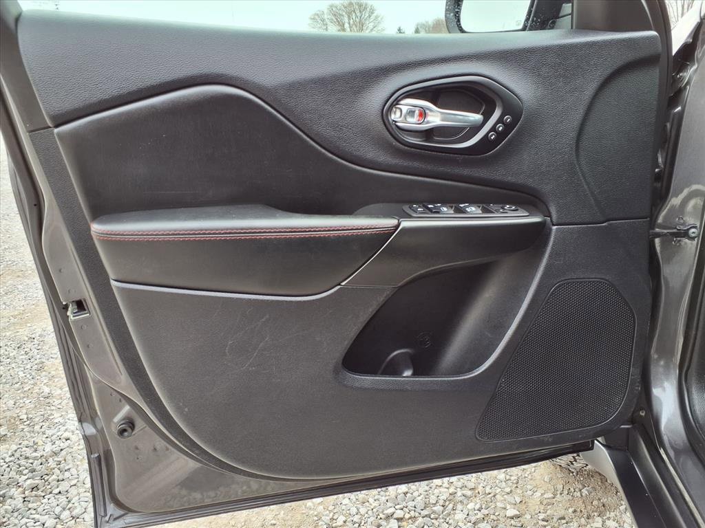 Used 2022 Jeep Cherokee Trailhawk w/ Premium Leather Package image 23