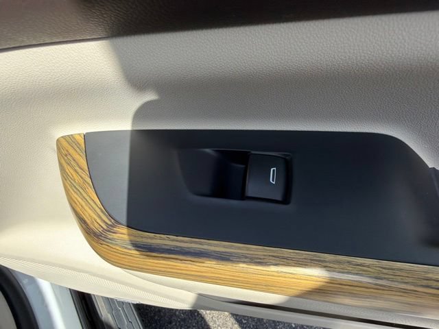 Used 2017 GMC Acadia Denali w/ Technology Package FWD image 32