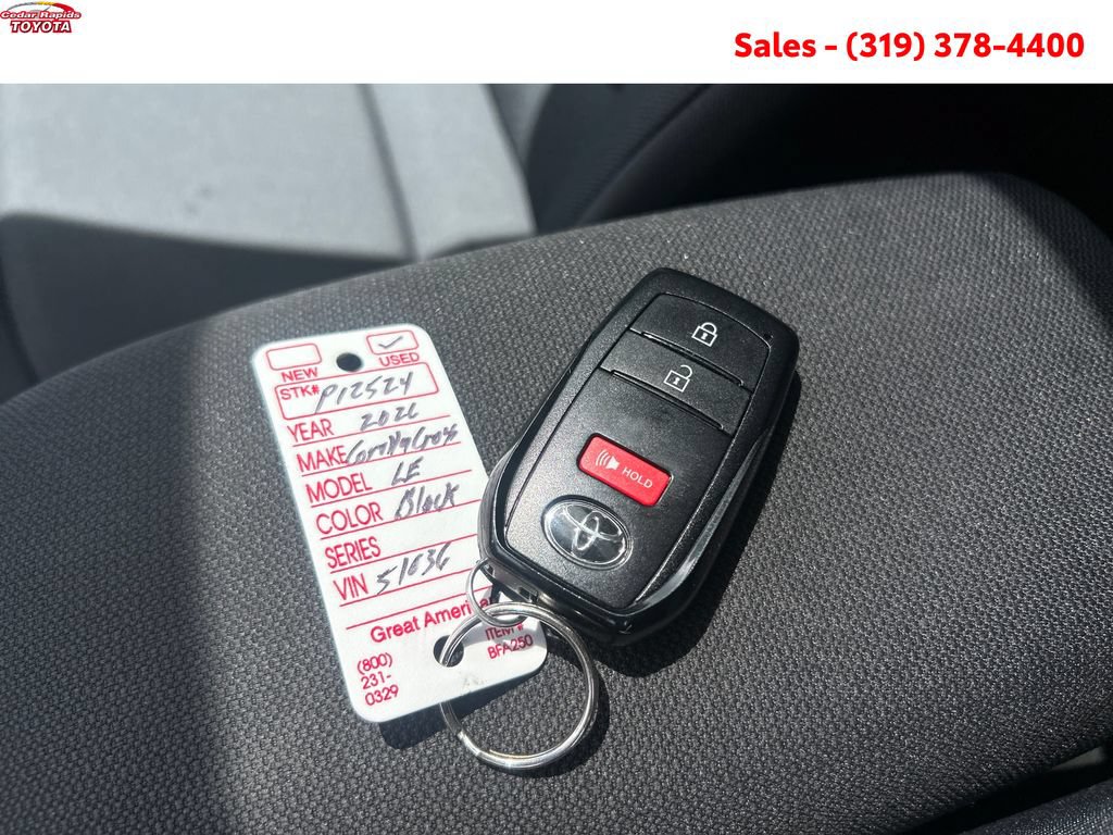 Certified 2026 Toyota Corolla Cross LE w/ Moonroof Package AWD/4WD image 28
