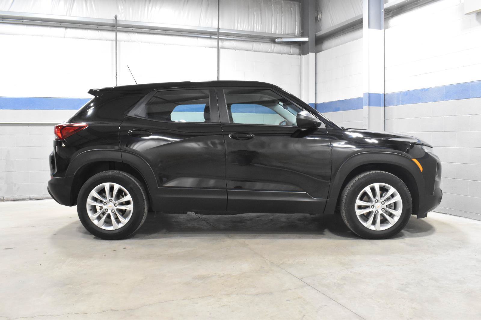 Used 2023 Chevrolet TrailBlazer LS FWD image 29