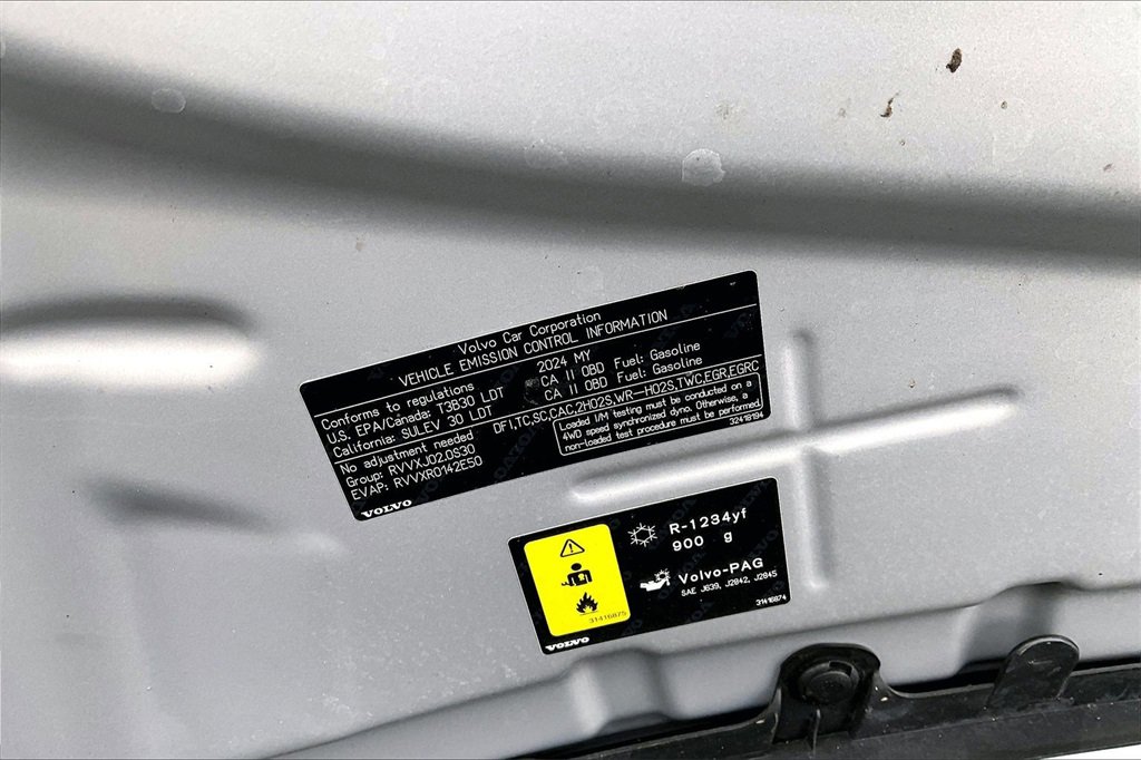 Used 2024 Volvo XC90 B6 Plus w/ Protection Package image 32