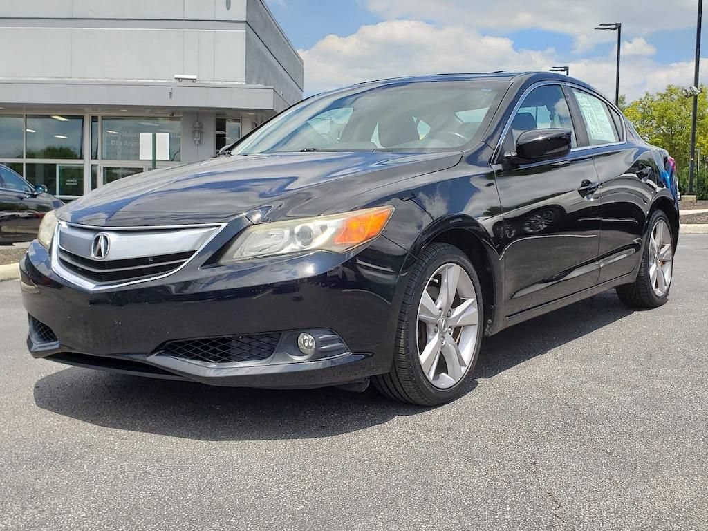 Used 2013 Acura ILX w/ Premium Package FWD image 3