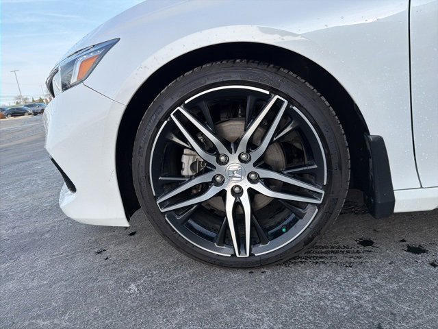 Used 2022 Honda Accord Touring image 11
