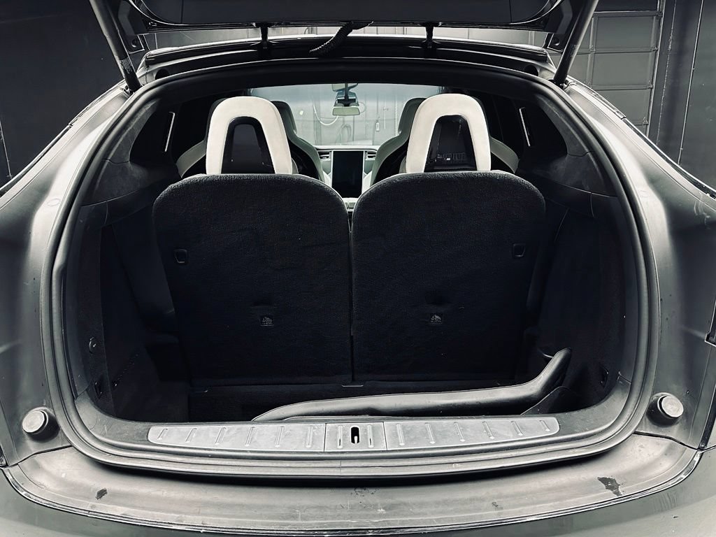 Used 2016 Tesla Model X 90D AWD/4WD image 40
