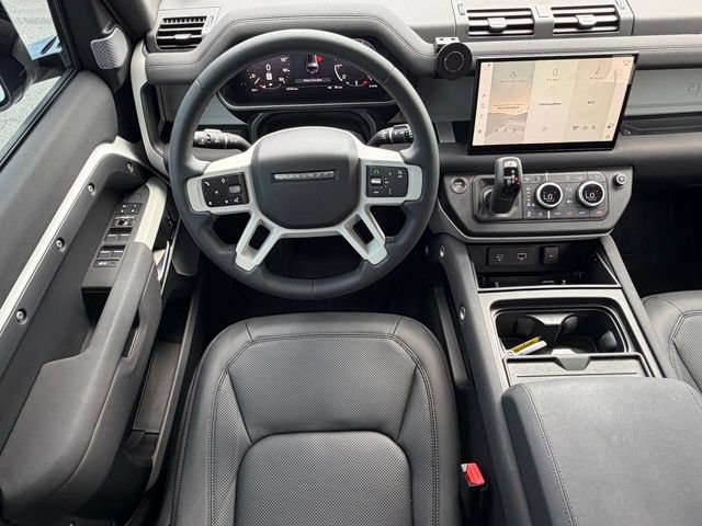 Used 2023 Land Rover Defender 130 SE AWD/4WD image 19