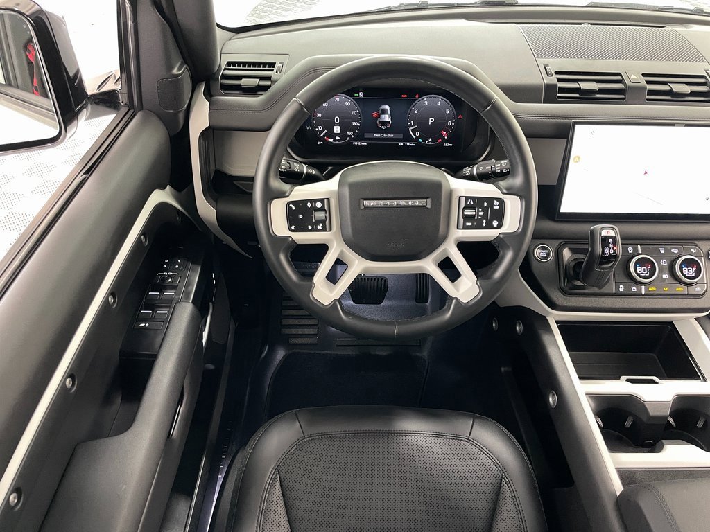 Used 2025 Land Rover Defender 110 S image 25