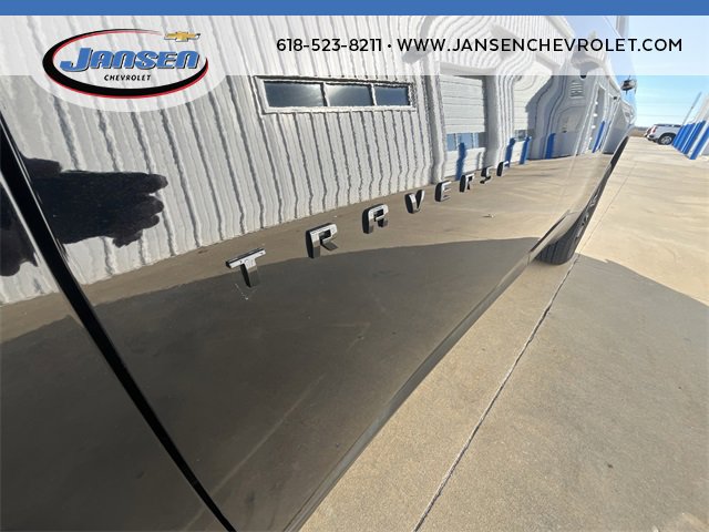 Used 2022 Chevrolet Traverse LT w/ Midnight/Sport Edition image 31