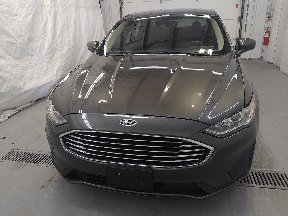 Used 2020 Ford Fusion SE image 15
