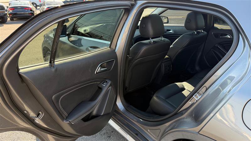 Used 2015 Mercedes-Benz GLA 250 4MATIC image 41