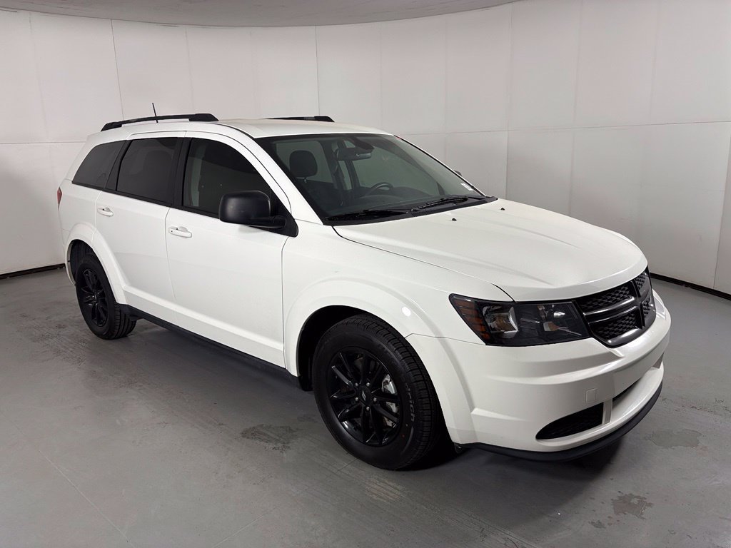 Used 2020 Dodge Journey SE w/ SE Popular Equipment Group FWD image 2