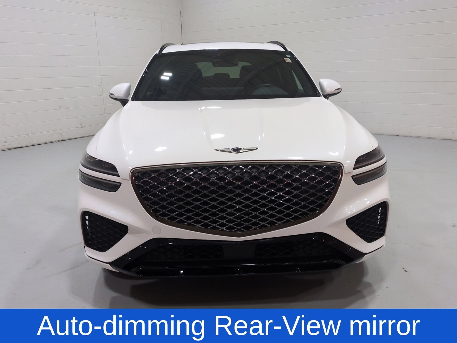 Certified 2025 Genesis GV70 3.5T Sport AWD/4WD image 8