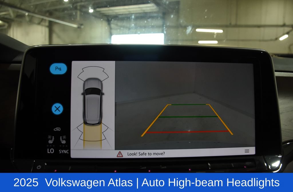 Used 2025 Volkswagen Atlas SE FWD image 20