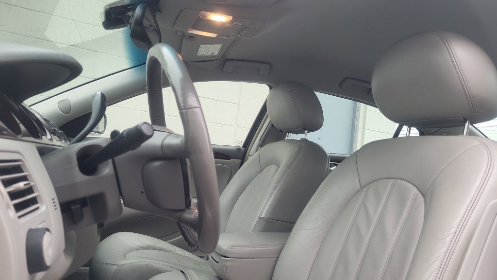 Used 2010 Buick Lucerne CXL w/ Driver Confidence Package image 15