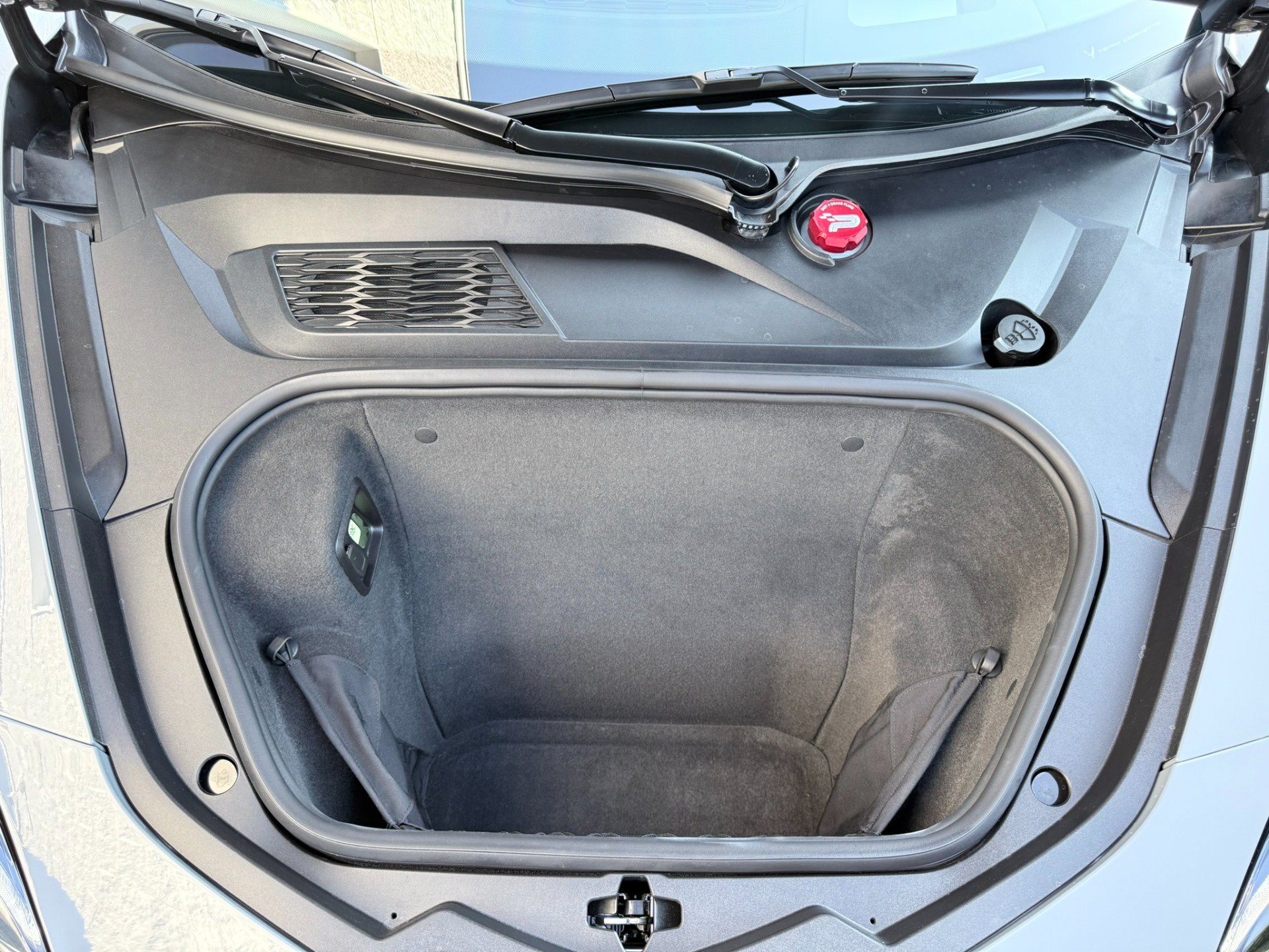 Used 2024 Chevrolet Corvette Stingray Preferred Cpe w/ Z51 Performance Package RWD image 40