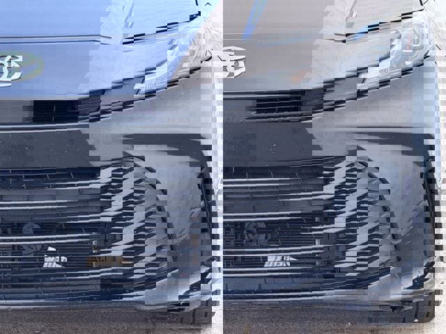 Used 2025 Toyota Camry LE image 9