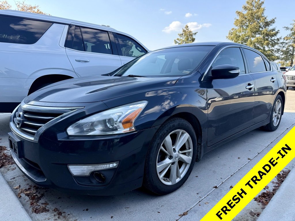 Used 2015 Nissan Altima 2.5 SL w/ Moonroof Package