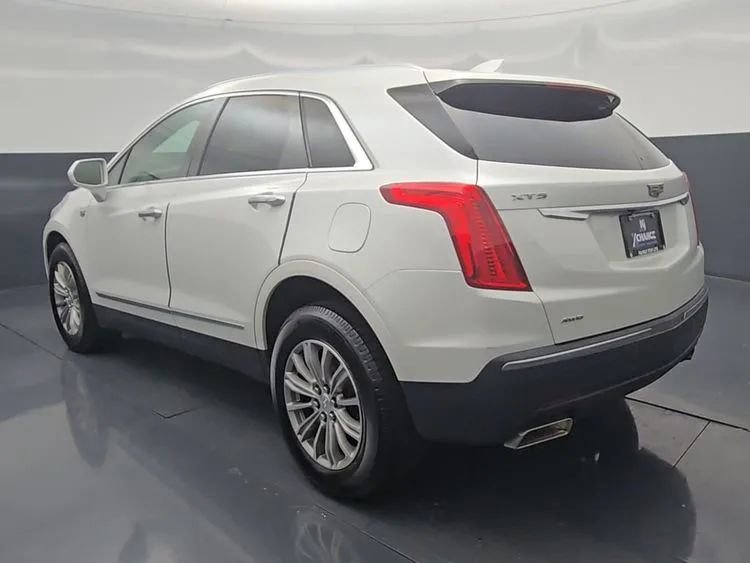 Used 2018 Cadillac XT5 Luxury w/ Driver Awareness Package AWD/4WD image 5