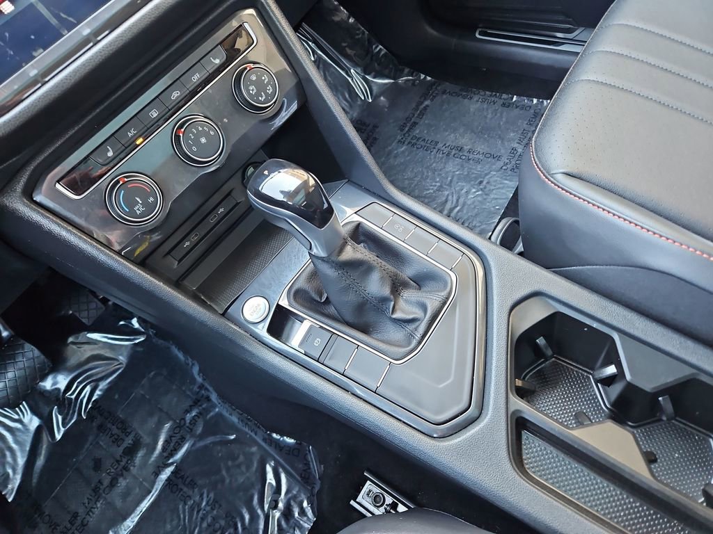 Used 2024 Volkswagen Tiguan Wolfsburg Edition image 19