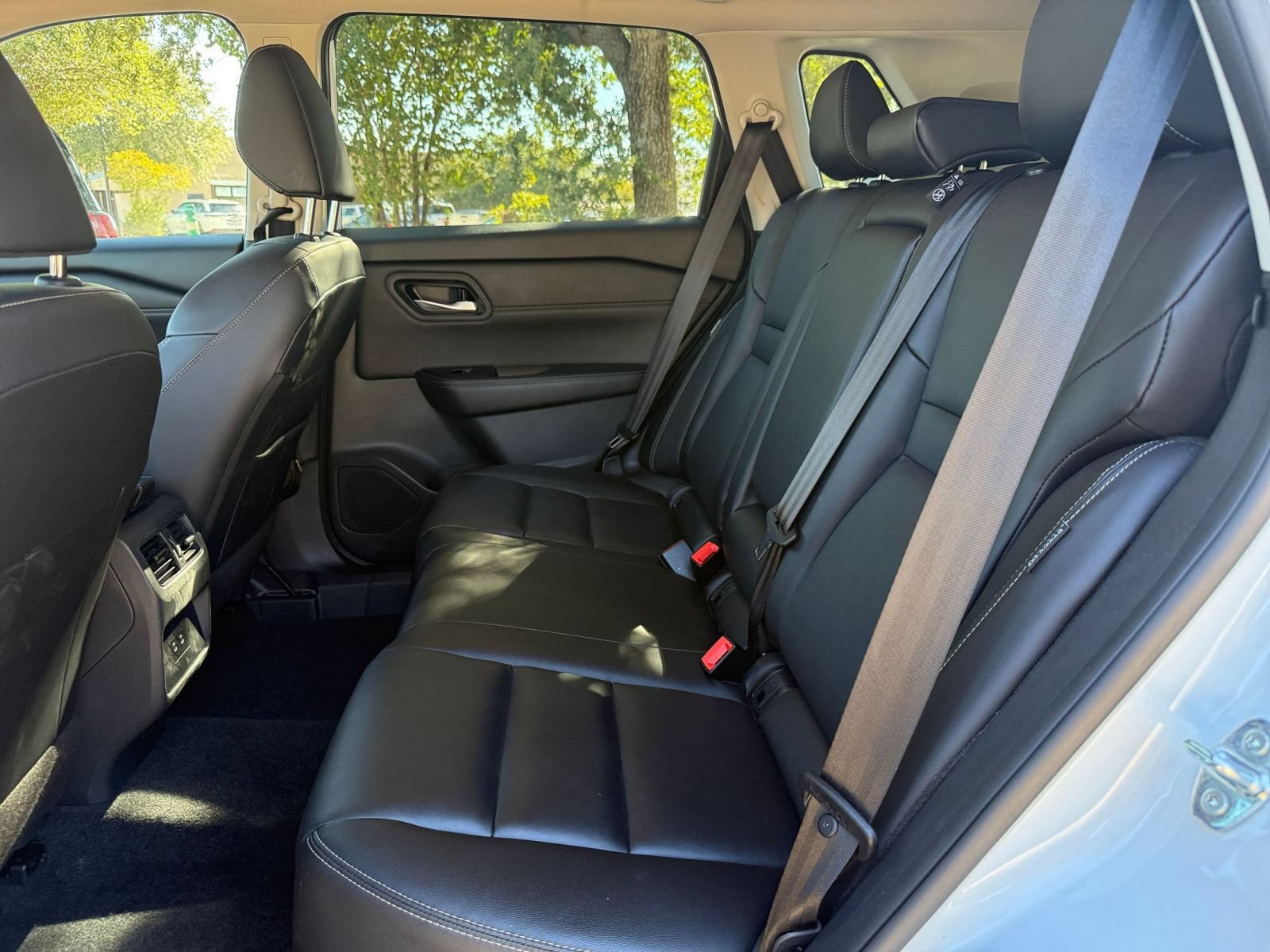 Used 2026 Nissan Rogue SL FWD image 28