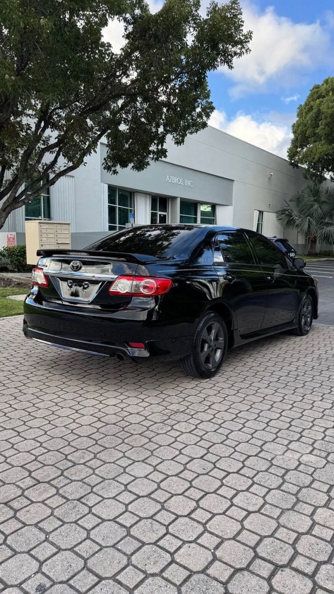 Used 2012 Toyota Corolla S image 6