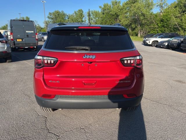 Used 2025 Jeep Compass Limited AWD/4WD image 5
