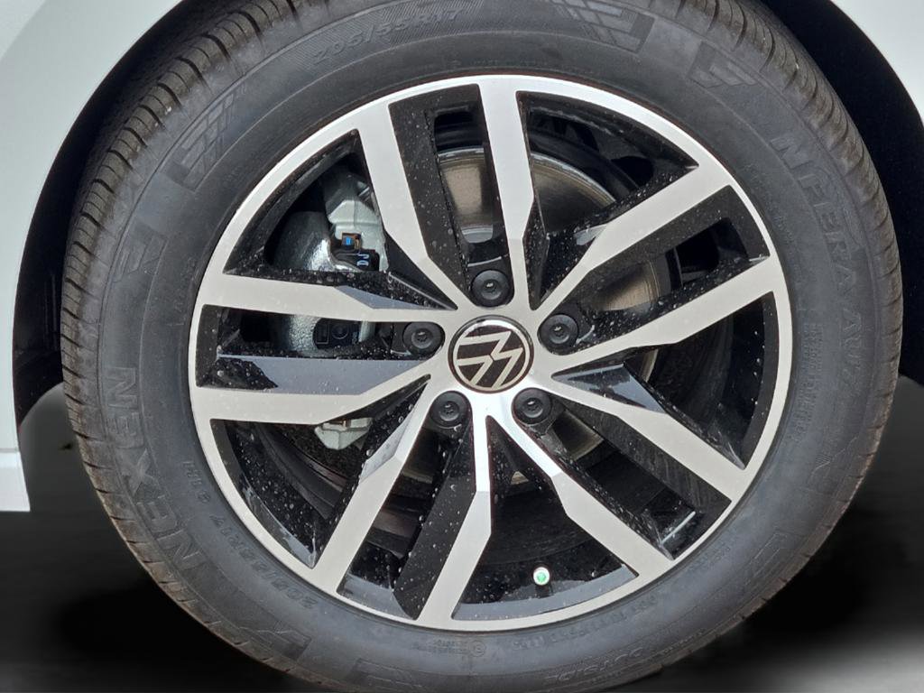 New 2026 Volkswagen Jetta SE image 8