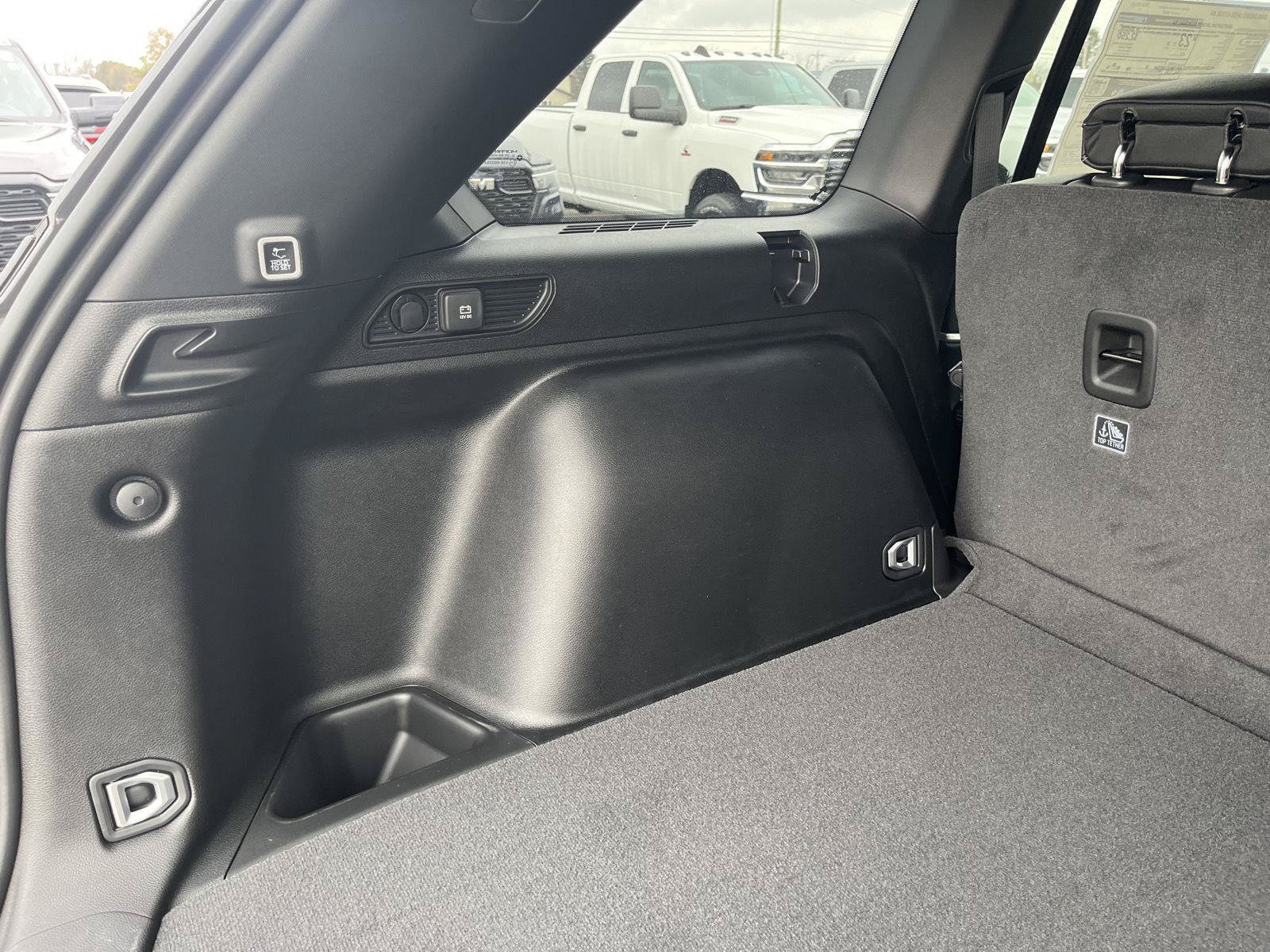 New 2026 Jeep Grand Cherokee Altitude AWD/4WD image 34